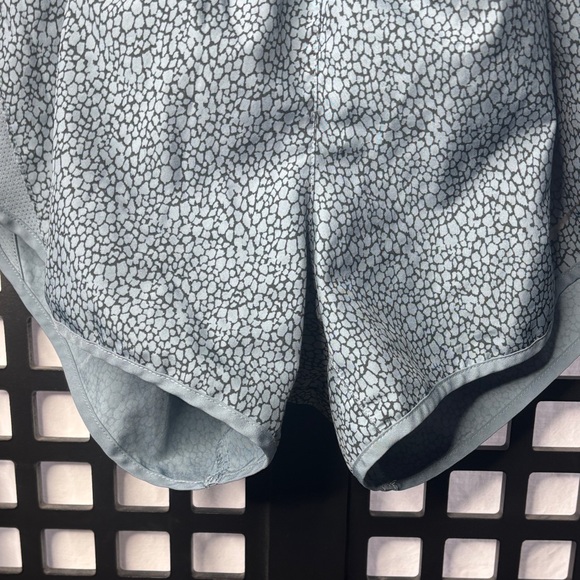 💙 Nike Dri-FIT Athletic Shorts Women’s Small Teal Pattern Drawstring Workout 💙 - Picture 6 of 13